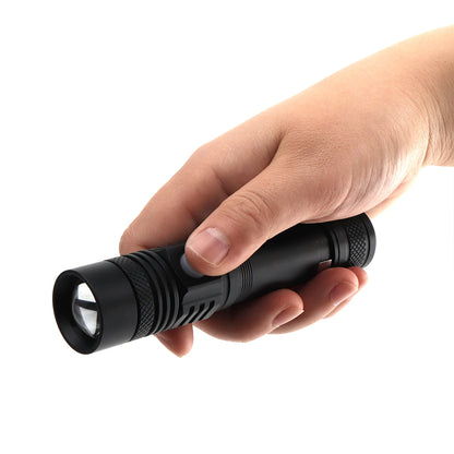 Altiro A940 Zoomable LED Flashlight