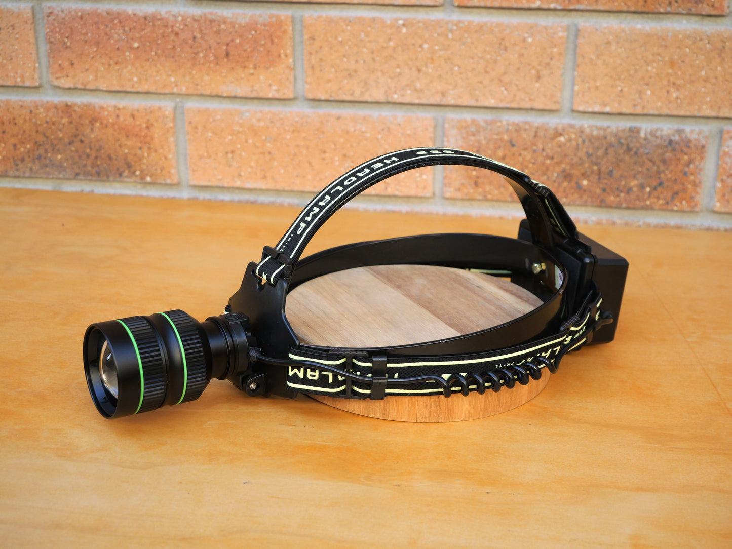 Altrek Pro-5000 Elite Rechargeable Zoom LED Headlamp